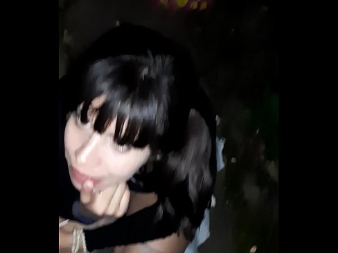 ❤️ На вулиці опухлий пеніс в обмін на цукерки ❤️ Порно-відео на порно uk.pornsexphoto.ru ❤